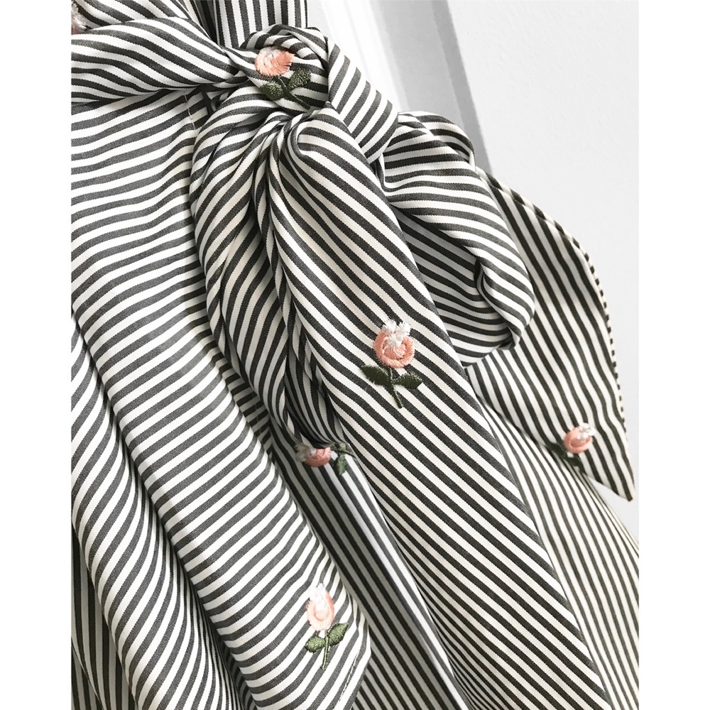CALVIN KLEIN Women’s Whimsical Waterfall Wrap Midi Dress - Picture 9 of 15
